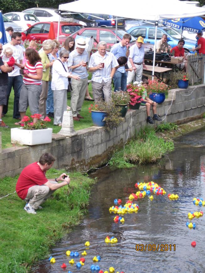 Duck Race 2011 066[1]